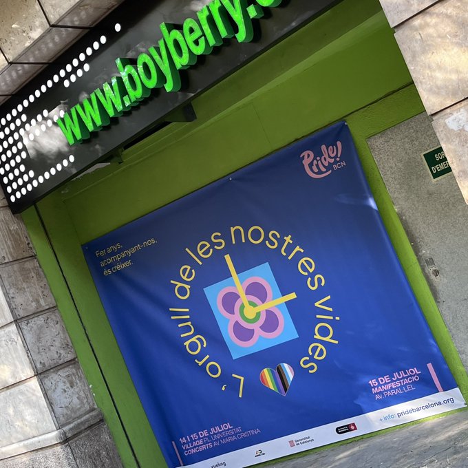 2 pic. Listos para celebrar el @PrideBarcelona !!!
Y vosotros? https://t.co/asrZpGluWo