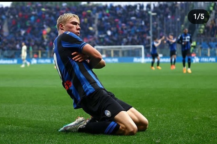 Debunking Myths about Rasmus Højlund (for Manchester united fans)

1. His goal tally isn't world class.....
             First of all, it's very silly to judge atalanta strikers to goals as historically under gasp, the wingbacks got almost same goals as strikers, even the AMFs..