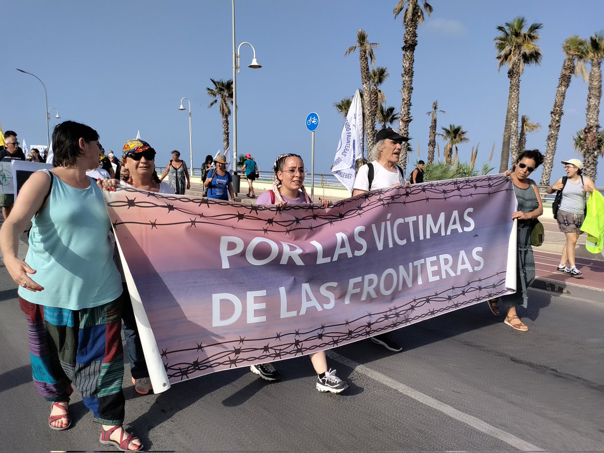 Nosomosdelito's tweet photo. #JusticiaMasacreMelilla
Estamos exigiendo justicia, reparación y depurar responsabilidades de las muertes del #24J en 2022.
#StopDevolucionesEnCaliente
# https://t.co/1j6o34QE6n