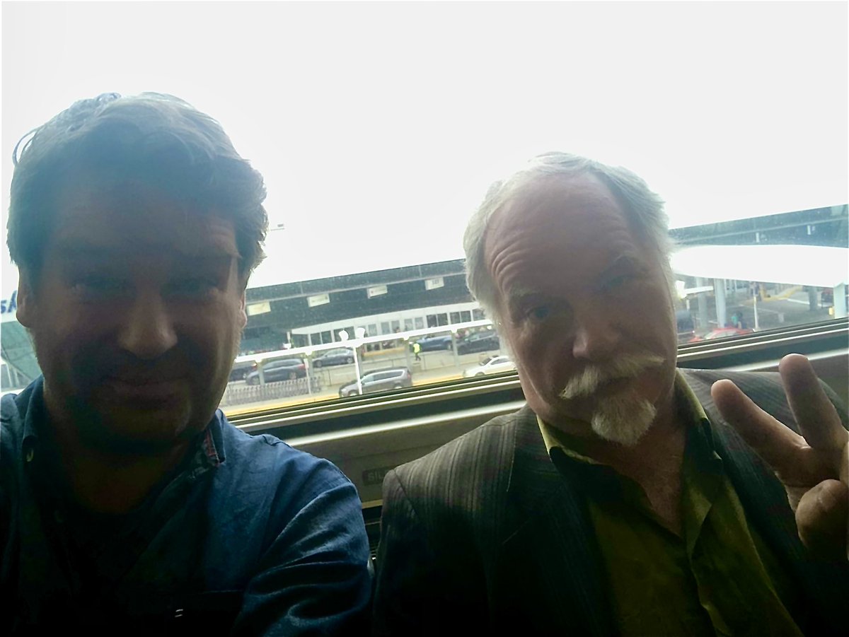 GangspilDenmark's tweet image. Landed at #JFK on the way to @OldSongsFolk festival in Albany upstate New York this weekend! #fiddletunes #squeezebox #folksongs #danishmusic #ontheroad #joinus 🎈🕺🏻🎶🎻🪗✌️🇩🇰🇺🇸