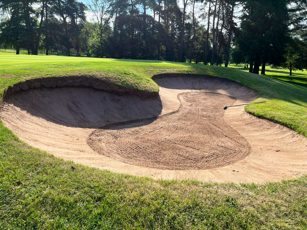 Fine morning setting up the course for Captain's weekend! The boys delivering the goods as always👊