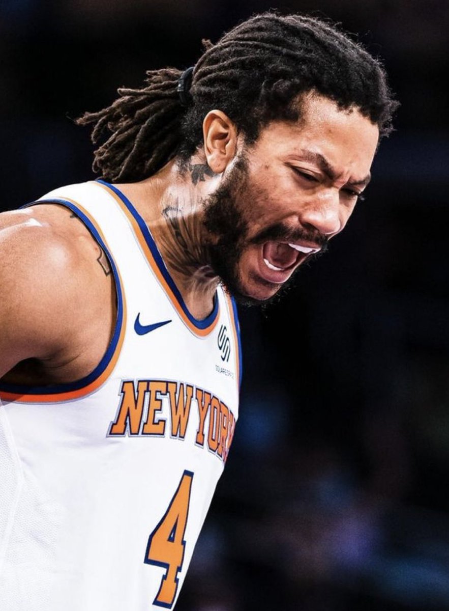 DieHard_Chicago's tweet photo. Breaking 🚨🚨

The #Knicks decline Derrick Rose’s Team Option which makes him an unrestricted free agent, per @IanBegley.

There’s buzz Derrick Rose could return to Chicago and sign with the #Bulls. https://t.co/uKHfzSj4mz