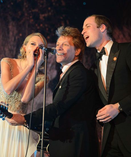 cambridgepower's tweet photo. In a Christmas episode of Apple Fitness+’s Time to Walk series, Prince William recalled a charity event when he met Taylor Swift: "I sat down to watch Jon Bon Jovi do his performance,I thought,‘That’s it. My job is done'. I’ll get a dinner in a minute,and I might be able to have https://t.co/qbFYIPi8yV