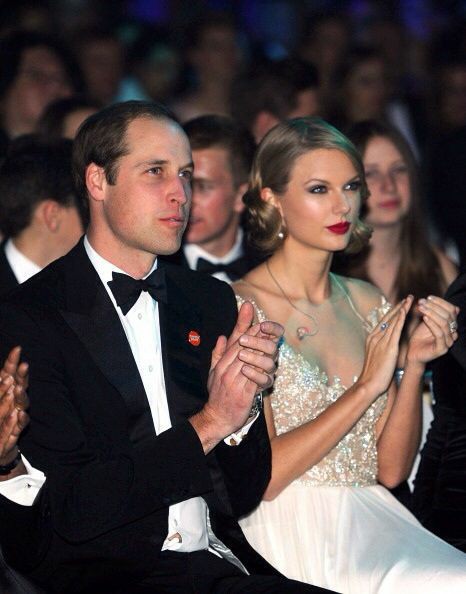 cambridgepower's tweet photo. In a Christmas episode of Apple Fitness+’s Time to Walk series, Prince William recalled a charity event when he met Taylor Swift: "I sat down to watch Jon Bon Jovi do his performance,I thought,‘That’s it. My job is done'. I’ll get a dinner in a minute,and I might be able to have https://t.co/qbFYIPi8yV