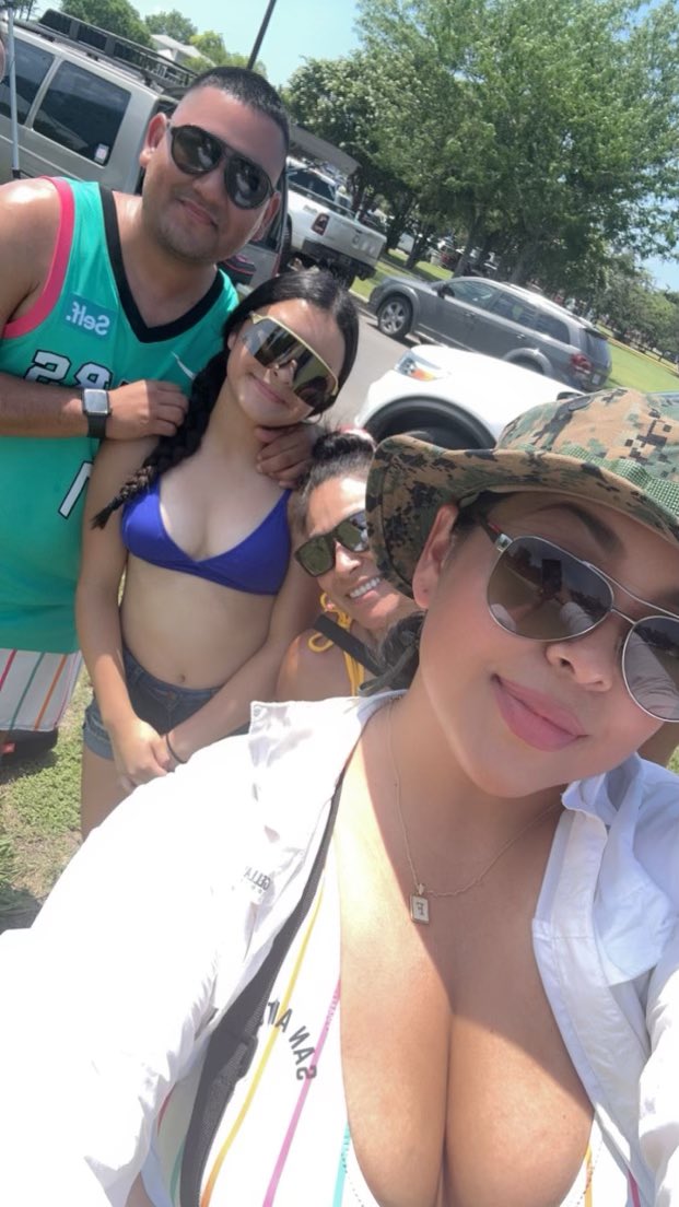 RealSpurnandez's tweet image. #SpursTwitter Shenanigans 🛟😎🥂 @SellWithStephh @dakmitch #PorVida