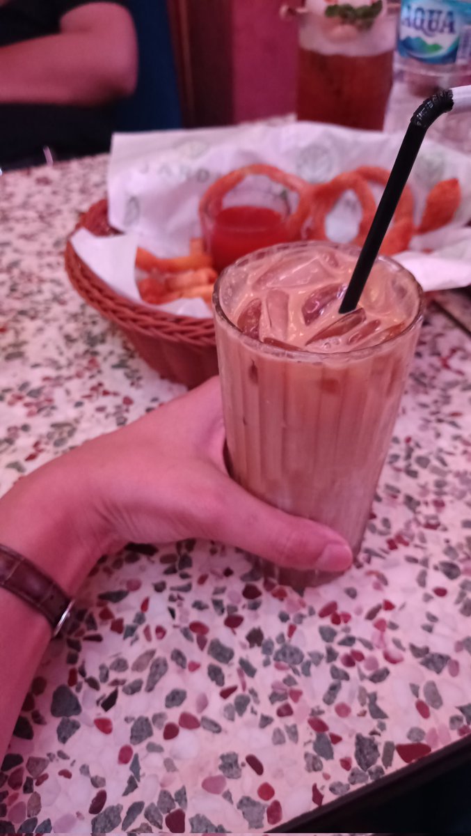ratupaksi's tweet photo. #midnightcoffe https://t.co/jZgemMods2