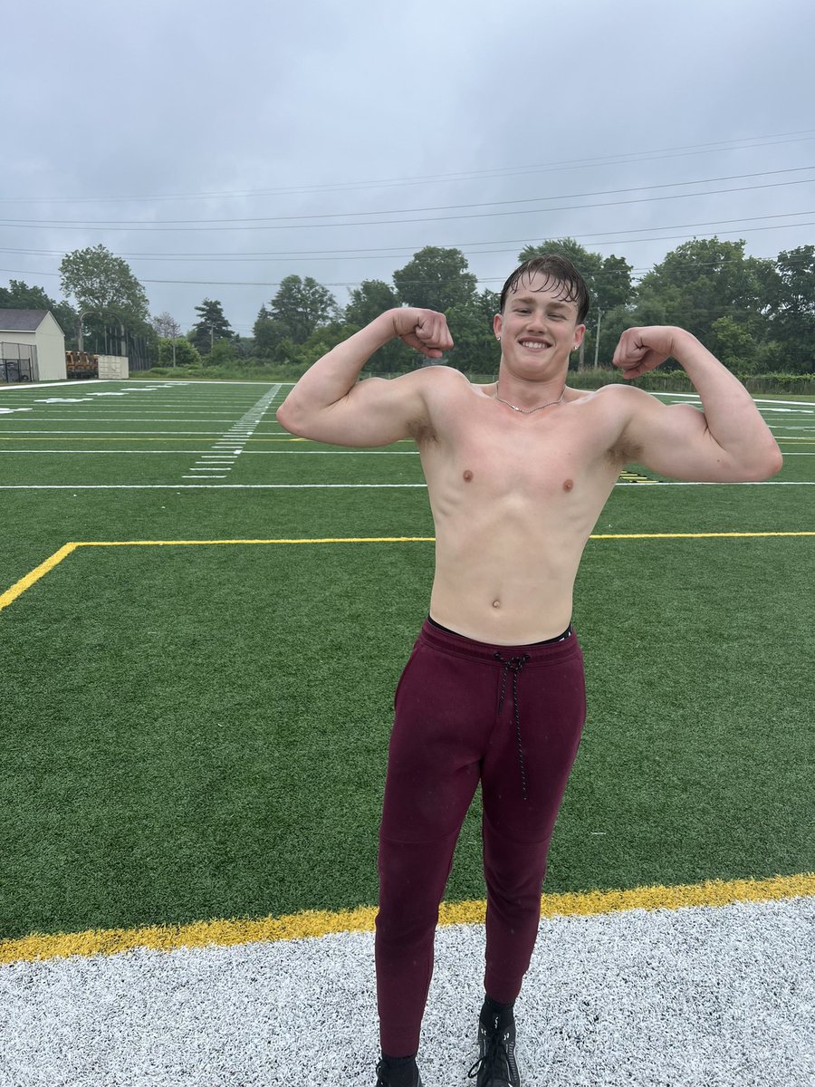 Alex Thompson tweet media