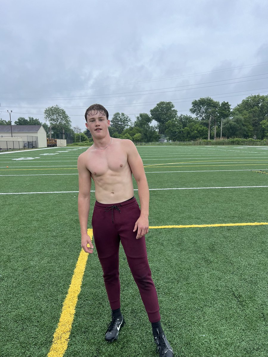 Alex Thompson tweet media