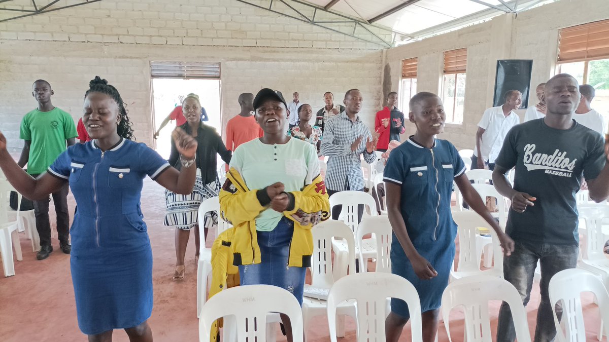 ben_mukasa's tweet photo. It was a great time of ministration by our Man of God as MC Shepherds gathered today at #WHBudaka to receive the word of this season.
@worship_harvest
#WHMbale
#WHPallisa
#MSG02 https://t.co/ZwF5eAnGAg