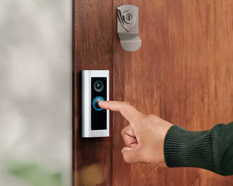 jamest55's tweet photo. Find out how a video doorbell can improve your #homesecurity level. #smarttech  https://t.co/oGY8YTeXPW https://t.co/T9cAOdVRZY