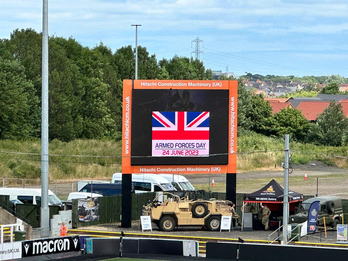 Andy_Black_71's tweet photo. @AmmarMirza @FalconsRugby @NewcastleCC @101RegtRA @BritishArmy @RoyalNavy @RoyalAirForce @nerfca @Yohlar1 @SME_CofE @ABConnexions Brill 2b part of 1st #MilitaryvsCancer fixture @FalconsRugby. With @RNRugby @armyrugbyunion @RAFRugbyUnion taking on North of England select. End-2-End stuff, with North victorious after 80 mins. The event will be back at Kingston Park 29 June 2024
https://t.co/jRG3zEWPx9 https://t.co/yyqKn0wF9q