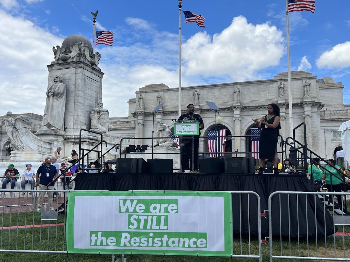 “No hustling should be allowed. Abortions should be available, accessible, and acceptable and we should not normalize having to travel out of your town, state, or region for basic healthcare! Period.”
— @oreawku, at the #WomensMarch in DC

#FundAbortionBuildPower