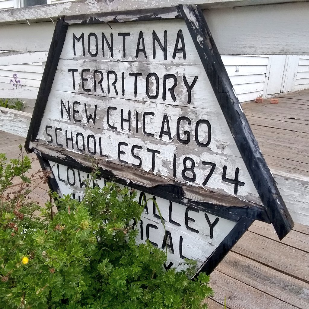wineandhistory's tweet image. We made a quick stop in Drummond, Montana to see the historic New Chicago school. Built in 1874, but unfortunately I didn't get to see inside... #historicschool #schoolhouse #travel #roadtrip #History #historicsites