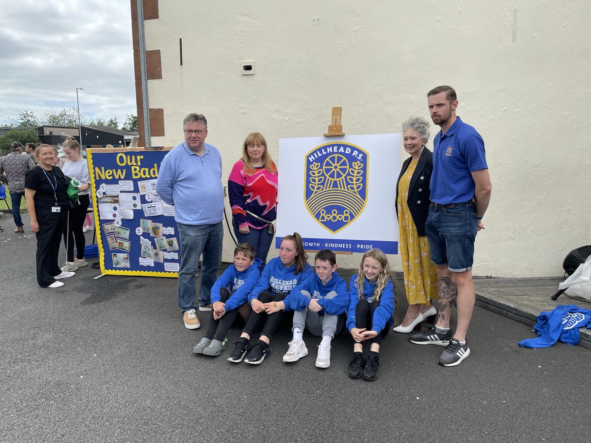 cherry_slush's tweet photo. Hillhead Parent Council and @HillheadPS_EAC held a Spectacular Summer Safari today, thank you to everyone who came along to support our magical day! We launched our new school badge, had some alpacas to visit and put the community at the heart of our school. 

#teamhillhead💙💛 https://t.co/JowW9yniBW