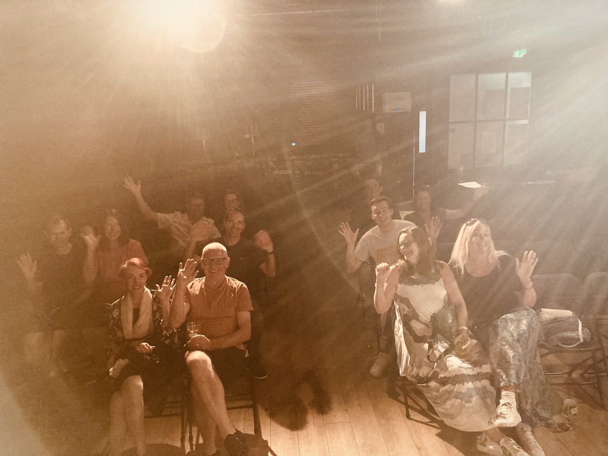 comedyloulou's tweet photo. When I told the aud @GuildfordFringe for #jemimasmallbones I had 2 ppl watching my show at Brighton…I think they thought I was joking. They were happy 4me to take a pic of them. I was still getting compliments on my way out of the #starinn
Thank you #guildfringe 4 having me https://t.co/qwBVMoG3CR