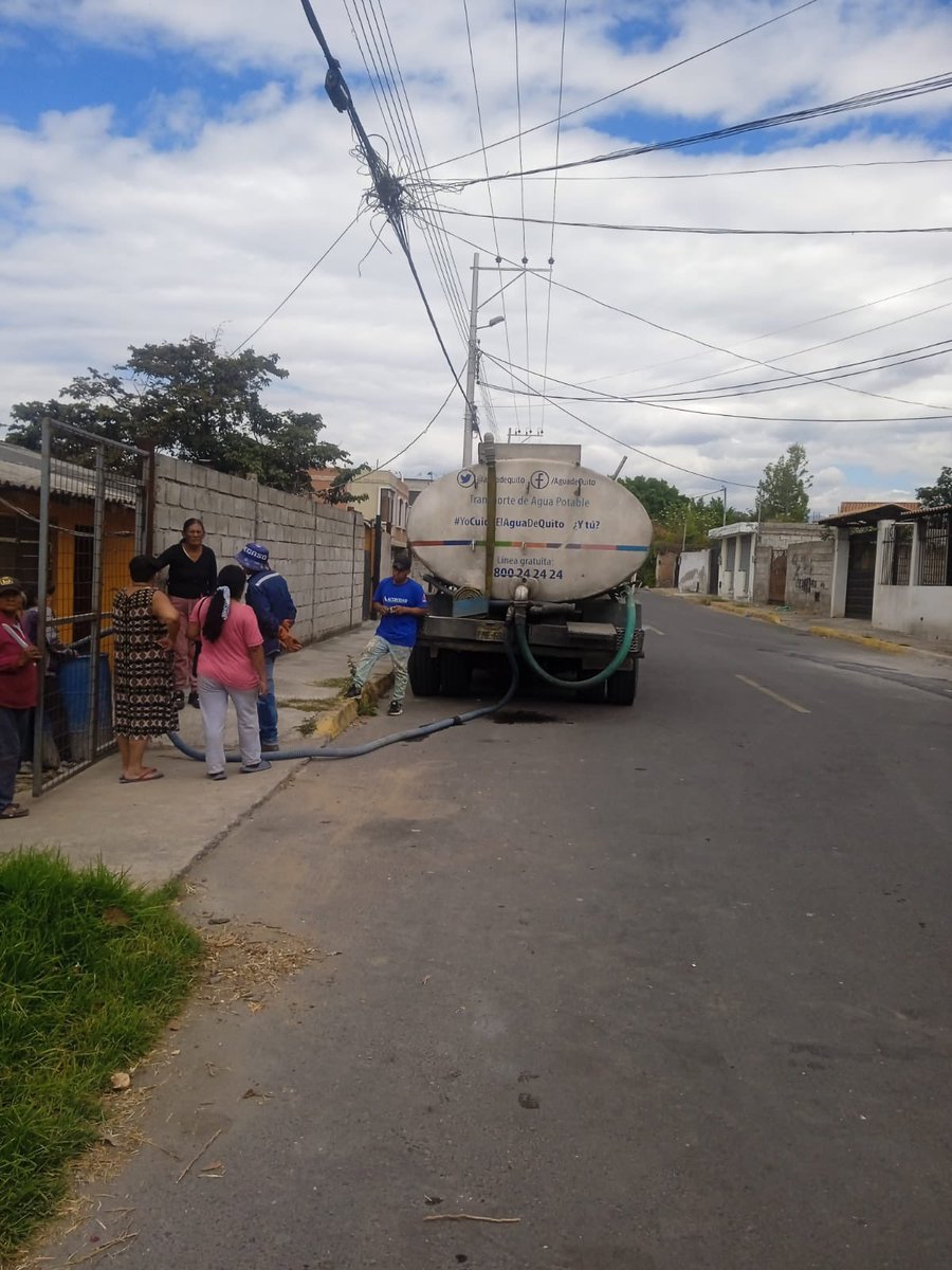 barriocollaqui's tweet photo. @aguadequito clamor ciudadano!! URG el barrio sin agua potable @pabelml @zonaltumbaco @TumbacoI @EcuavisaInforma https://t.co/61qlY2yznv
