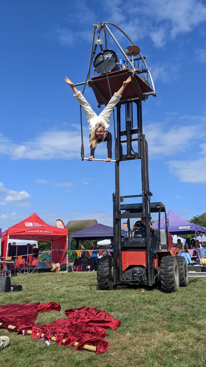 Claudia West tweet media