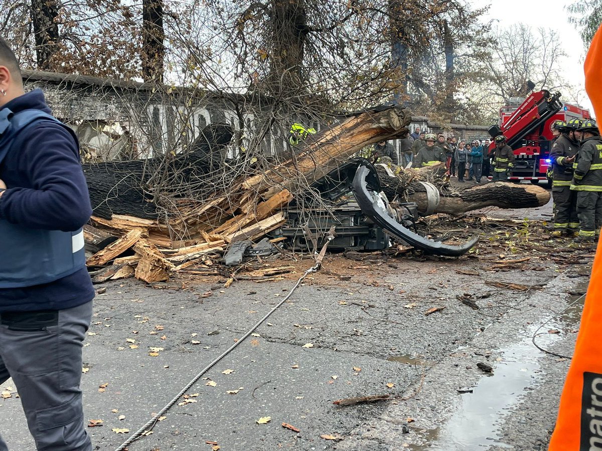 Cuerpo de Bomberos de Ñuñoa tweet media