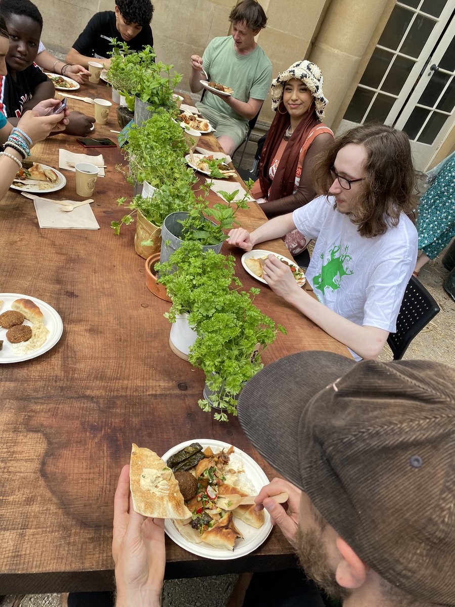 Syrian feast today! @BathRefugees @FoodCycleBath @canopy 💚🌈