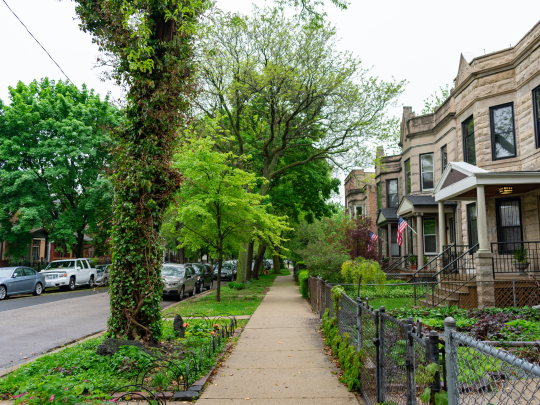 Considering moving to Logan Square? Here's a neighborhood guide to help you out. bit.ly/3NNbkij
#logansquare #logansquarechicago #chicagomovers #chicagorealestate #chicagoillinois