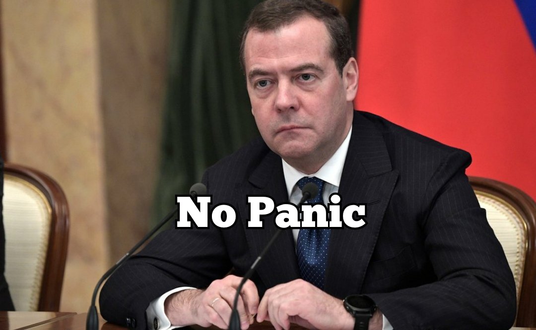 KorsasErik's tweet photo. Shots were fired at the headquarters of the Southern Military District in #Rostov-on-Don. In addition, members of the #Wagner opened fire at the entrance to the #Rostelecom building. People began to run away.

#Prigozhin #Russia #RussiaIsCollapsing #RussianCoup #RussiaCivilWar https://t.co/N2qJPj50yR
