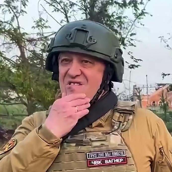 Larry Walters tweet media