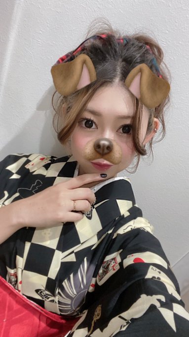 数年ぶりに浴衣きました 久しぶりすぎて着付けできるか不安やったけどなんとか