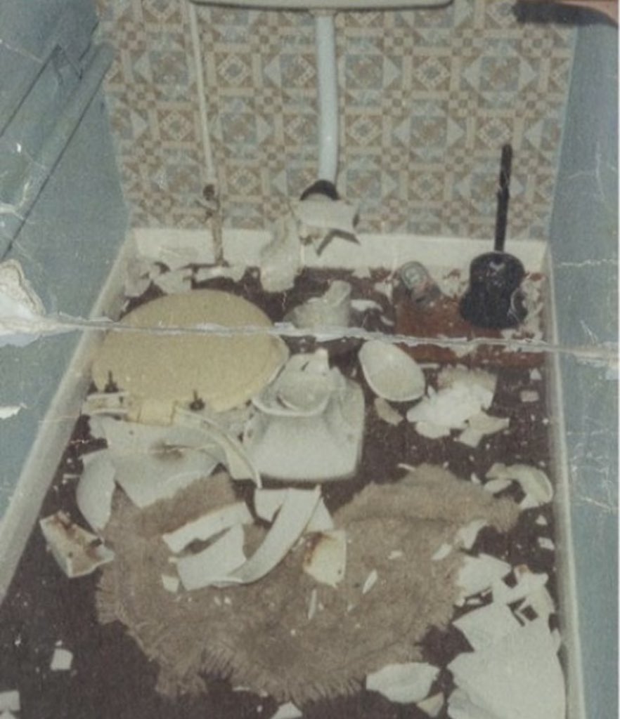 jackyfs's tweet photo. @hwallop I had a house party when I was 17, when my parents were away, and someone blew up the toilet! Some kind of crow-scarer explosive. My parents weren’t best pleased!
Here’s the photo… 😅
#houseparty #explodingtoilet #partygate https://t.co/UlorkEoCPt