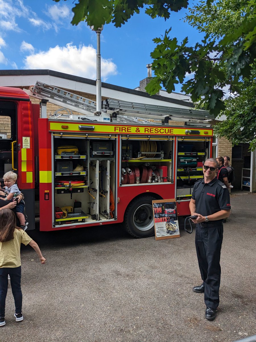 Today we attended St Joseph's school summer fayre. We had a great time showing the children our fire engine & the equipment it carries. It was also an opportunity  to discuss fire safety & recruitment with parents. #oncall #localcommunity @NorthYorksFire @NyfrsR @northyorkspfcc