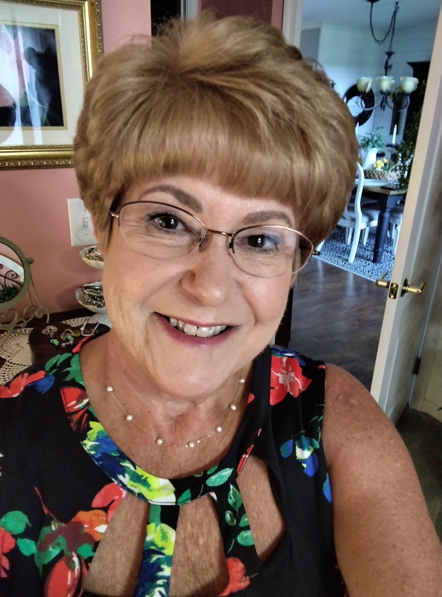 emily-emily7443690219-twitter
