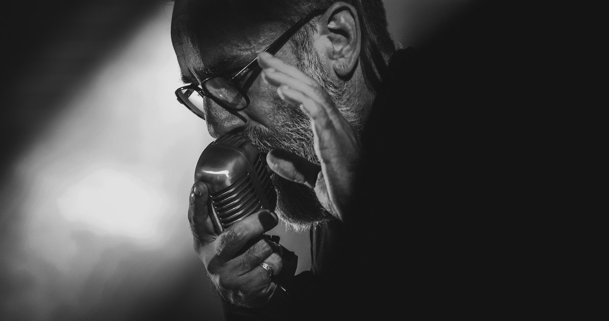 LemonFuria's tweet photo. Quel moment A.M.A.Z.I.N.G au Chant des Grôles ! Public et Festival en OR ! #Vivonne #Poitiers CPhoto : Plume bleue Vidéo 😎 https://t.co/zdTxz7GlKV
