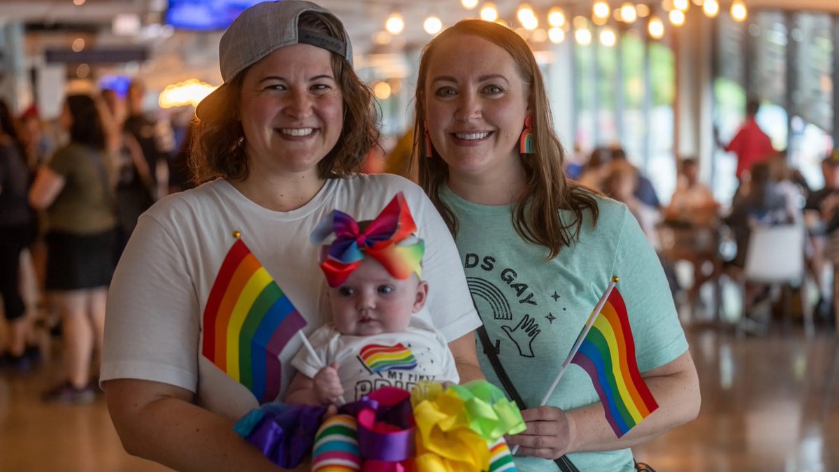NavyPier's tweet photo. Join Navy Pier today for live music, educational programs, on-site resources, and more for Navy Pier Pride, sponsored by @Orsted. Celebrate diversity, inclusivity and support at this annual event!🏳️‍🌈
📅: June 24
⏰: 11:00AM-11:30PM
📍: Navy Pier

ℹ️: https://t.co/T397WKn6Gz https://t.co/SQjvmO6GXA