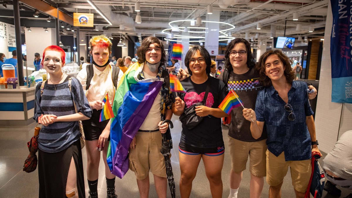 Join Navy Pier today for live music, educational programs, on-site resources, and more for Navy Pier Pride, sponsored by <a href="/Orsted/">Ørsted</a>. Celebrate diversity, inclusivity and support at this annual event!🏳️‍🌈
📅: June 24
⏰: 11:00AM-11:30PM
📍: Navy Pier

ℹ️: bit.ly/45Vro8u