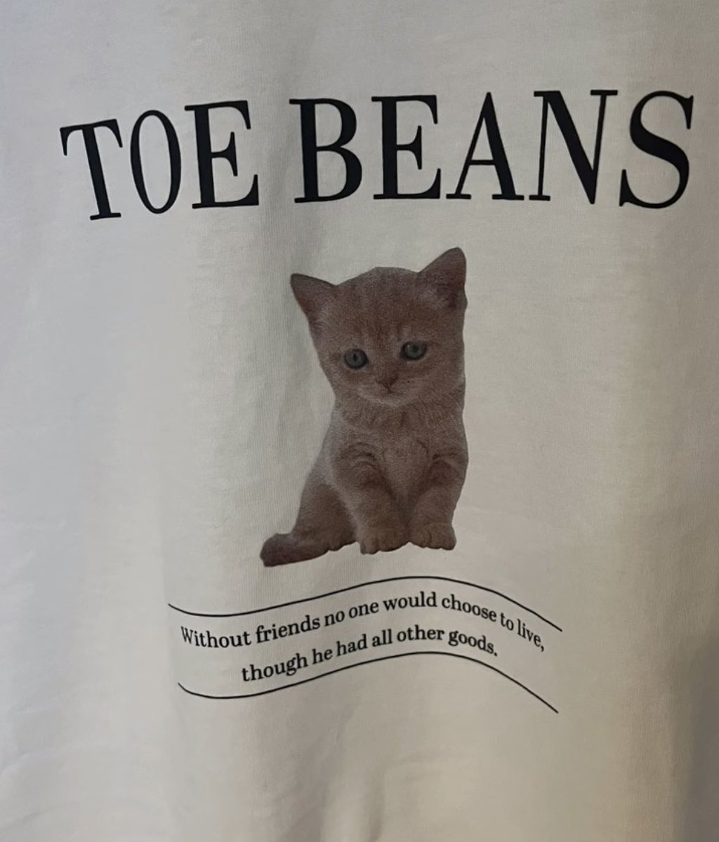kmizzlee's tweet photo. please where can i find this shirt i need it https://t.co/IwmnvdEZA0