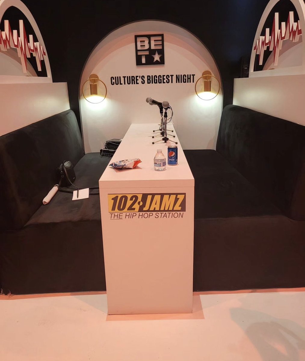 102 JAMZ tweet media