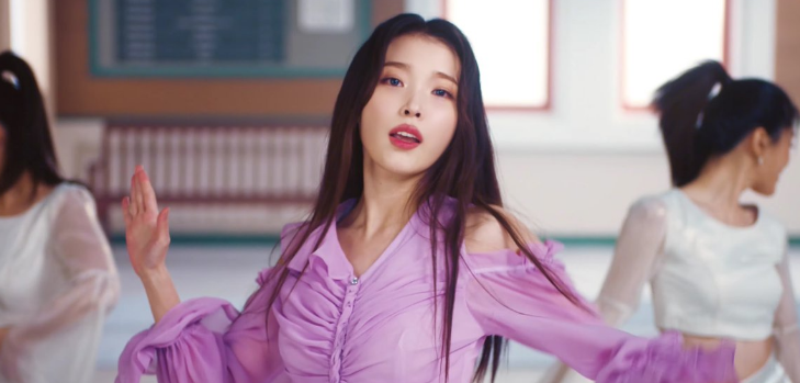 AboutMusicYT's tweet photo. Biggest songs in South Korea 2 years ago today (via Circle Chart):

1. BTS - Butter
2. aespa - Next Level
3. Brave Girls - Chi Mat Ba Ram
4. Heize - Happen
5. Oh My Girl - Dun Dun Dance
6. TWICE - Alcohol-Free
7. Justin Bieber - Peaches
8. Brave Girls - Rollin'
9. IU - Lilac
10. STAYC - ASAP