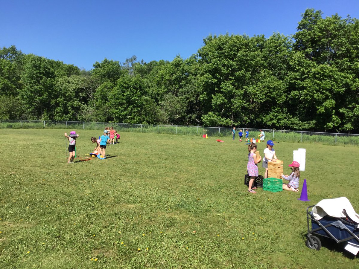 DATL_Physed's tweet photo. Goodbye &amp; good luck to our “graduating” gr 2 Ss heading up the road to @hamptonelem . You will be missed! It was a fun final #physed class of backyard games &amp; activities. #stayactive 🥏🎯🧱⚾️ @ASDS_PhysEd @LeatherbarrowPS https://t.co/IqTwGeoJ6t