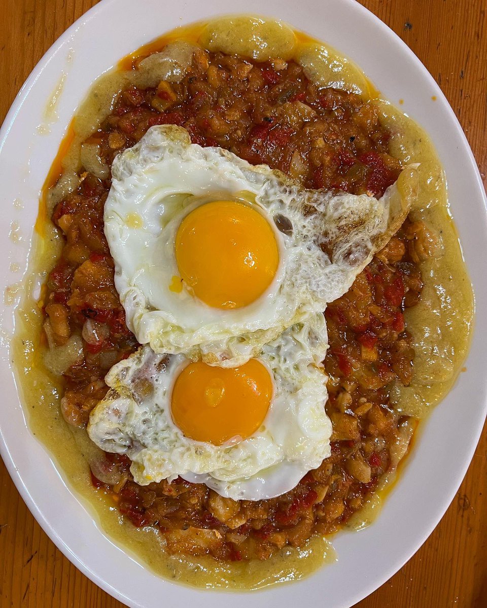 Gogoratu parrilla eta karta berriak ditugula! San Joanetarako zenbait menu ere, ohiko sagardotegi menuaz gain. Txotxa ere nahi adina! Hurbil zaitez probatzera! #gurutzetaxtxuleta