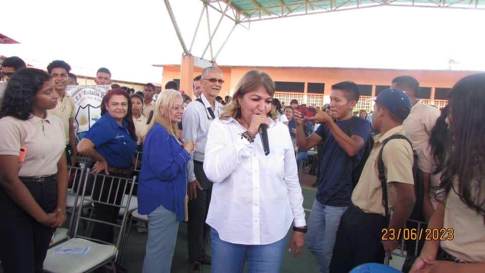Cdcepsj2023's tweet photo. Hermosa actividad con los futuros bachilleres y nuestra @_LaAvanzadora en nombre del gobierno Bolivariano @NicolasMaduro misión cumplida, realizado el registro en el SNI durante la actividad @MPPEDUCACION @GobLizeta @Zonaeducadelor1 @laya_florvidia https://t.co/knR9gxIBAo