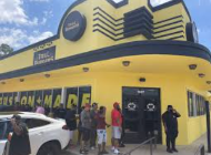 AboriginalHist2's tweet photo. Hello everyone checkout #trillburgers today in #houstontx #texas #blackOwnedBusiness #BlackOwned #trillburgers https://t.co/p46nuDPxK7