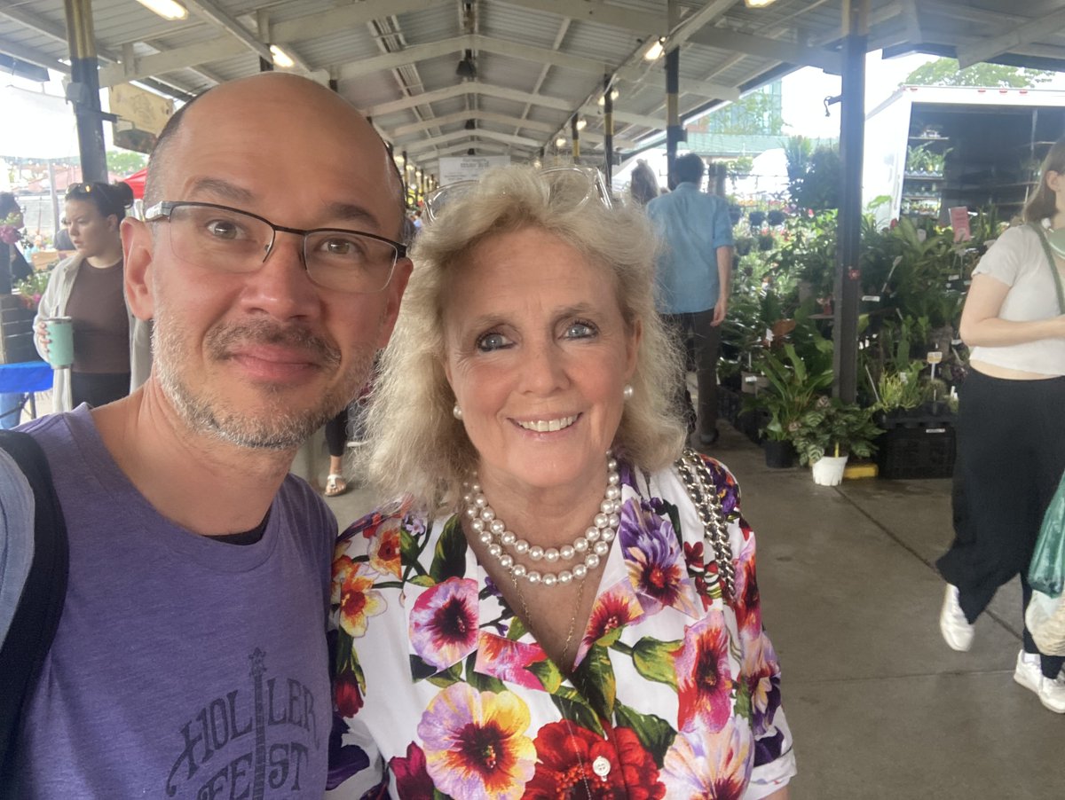 I'm proud to be represented in the U.S. Congress by @RepDebDingell! Was thrilled to run into her at the Ann Arbor Farmer's Market, where she shows up often and knows all the vendors...