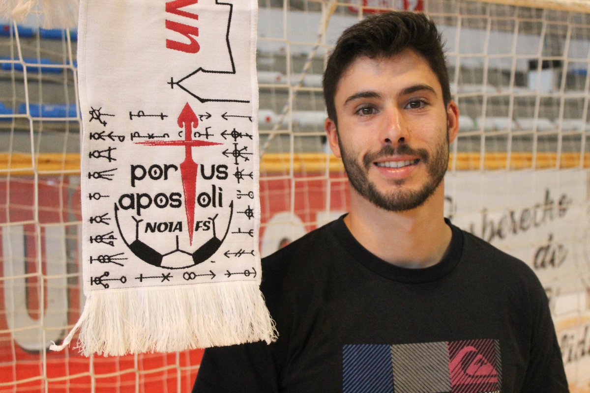 NoiaFutbolSala's tweet image. 🙋‍♂️ ¡El capitán no se iba a quedar sin hablar tras anunciarse su renovación!

🗣️ @llucpa5: ❝Lo digo año tras año, estoy muy contento y a gusto y cada año que pasa me siento más en casa❞

📽️➡️ youtu.be/fkbzg9B1vLs

#Lluc2024 🤍❤️ #LLVC