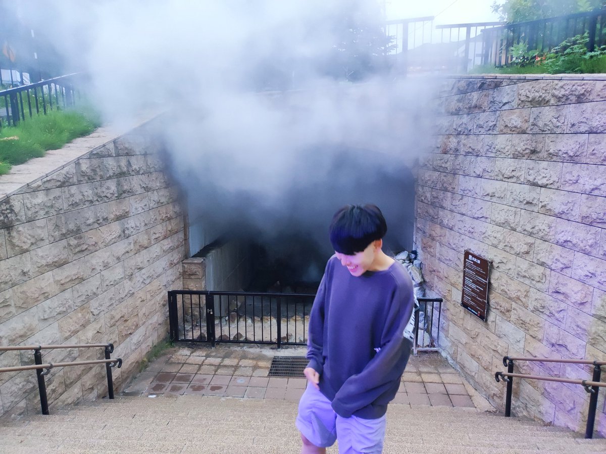 make_kinger's tweet image. 弾丸北海道旅行、１日目は、地獄谷温泉と洞爺湖いってきたよ。