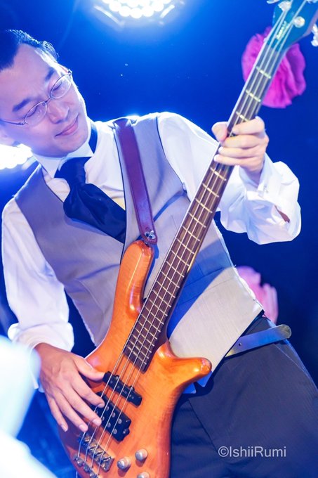 藤田執事の写真写りの良さが今話題📷  綺麗な顔してるだろ？ ウソみたいだろ？  こう見えて藤田、肋骨折れてるんだぜ。  #執事 #タッチ https://t.co/wEz3aKEqHW<a href="/tag/%E5%9F%B7%E4%BA%8B"class="tags">#執事</a><a href="/tag/%E3%82%BF%E3%83%83%E3%83%81"class="tags">#タッチ</a>