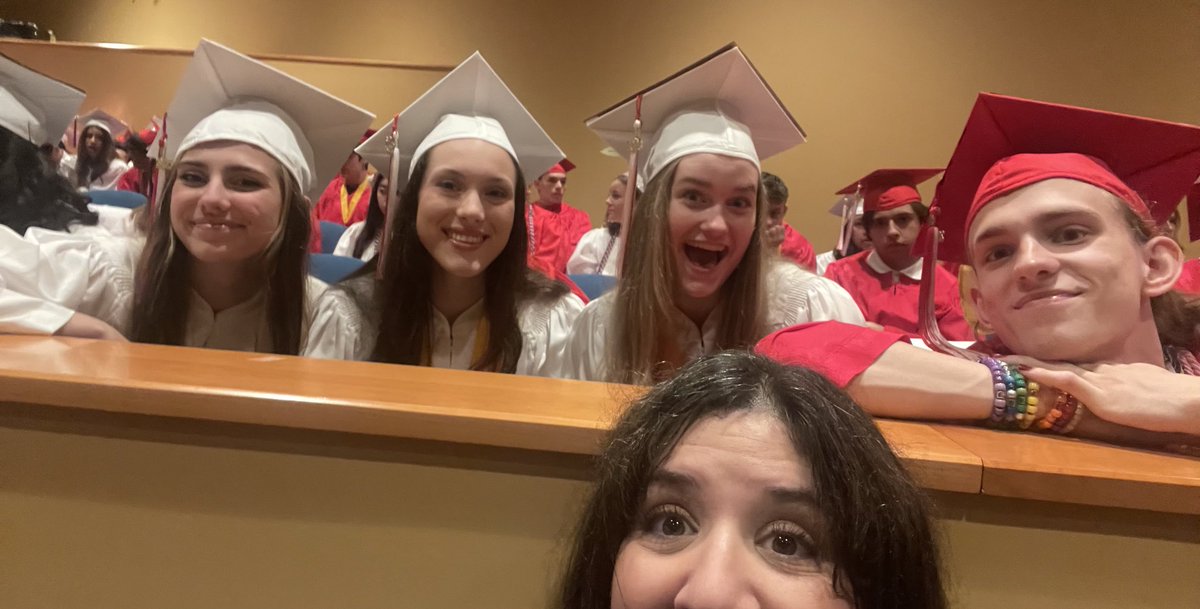 The senior singers are READY! (I swear I’m smiling in this pic). #MineolaProud