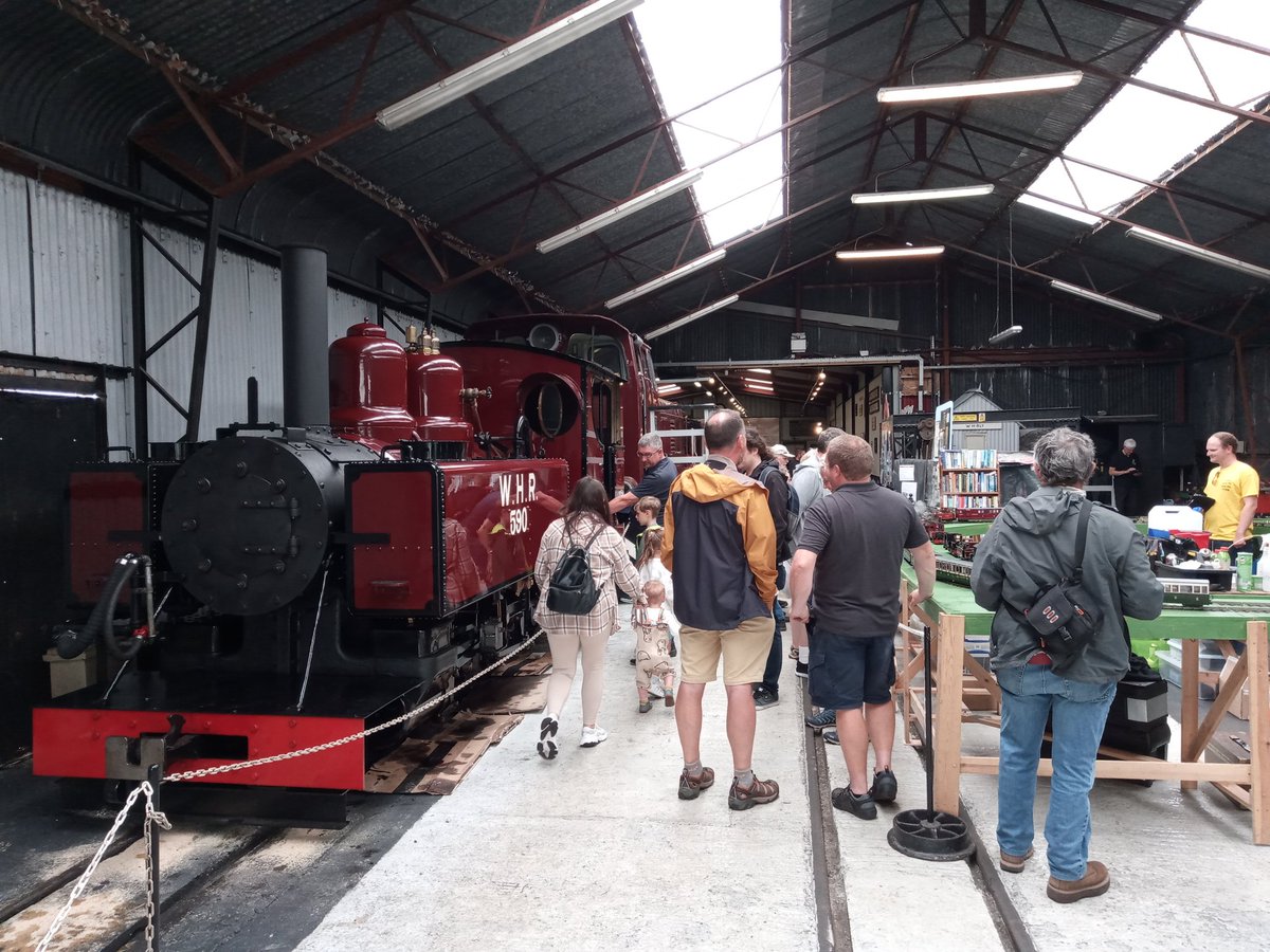 @tfwrail @CambrianLine @Wales_On_Rails @NarrowGaugeWrld @NarrowGaugeBlog @ThePhotoHour @fly2wales @PurpleMooseBrew Gelert's Farm on the #narrowgauge Welsh Highland Heritage Railway in #Porthmadog is the place to be! Russell double-heading with Mountaineer, Gowrie in steam and 32mm gauge steam! #WHR100 whr.co.uk 😃👍🏴󠁧󠁢󠁷󠁬󠁳󠁿