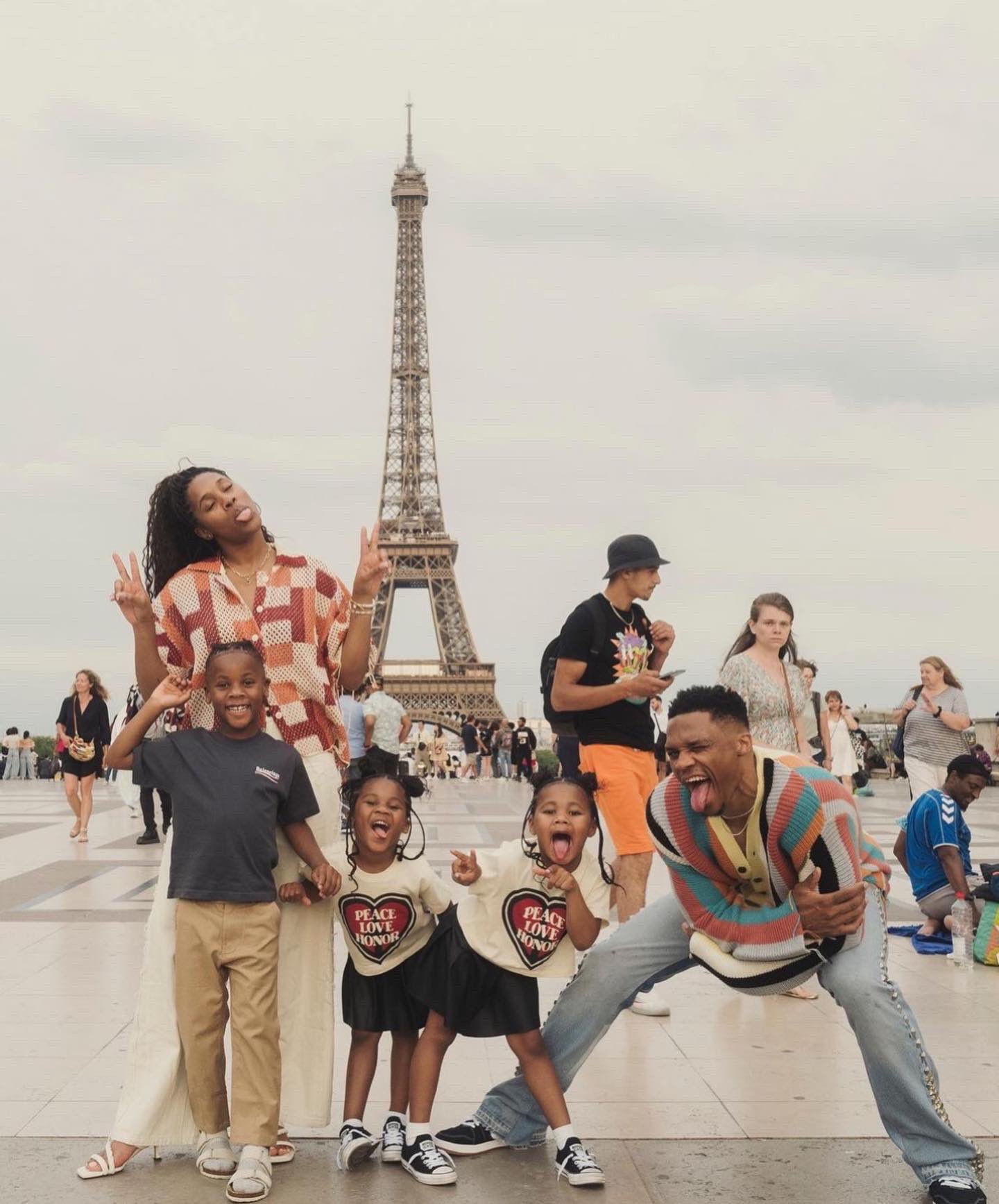 Beastbrook on Twitter "Russell Westbrook with his family in Paris this