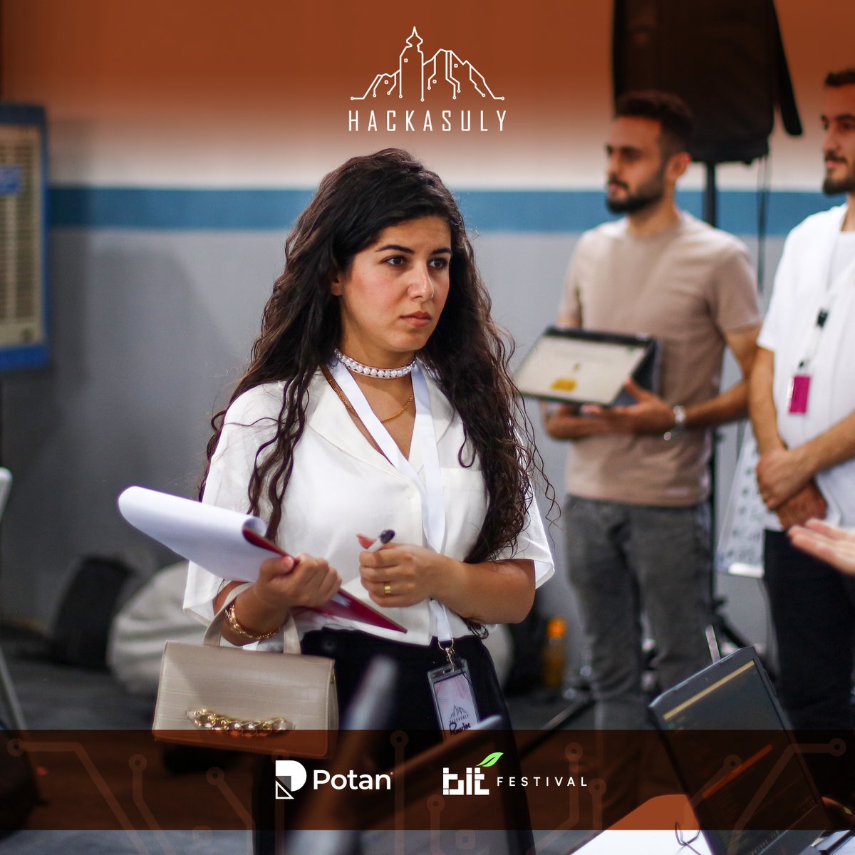 hackasuly's tweet photo. دادوەرەکان دەستیانکرد بە هەڵسەنگاندنی پڕۆژەکان!
The judges started to inspect the projects!
#Hackasuly2023 #hackasuly #Bitfestival2023 #Bit #techfest #technology #potan https://t.co/wvW0YGhBIU