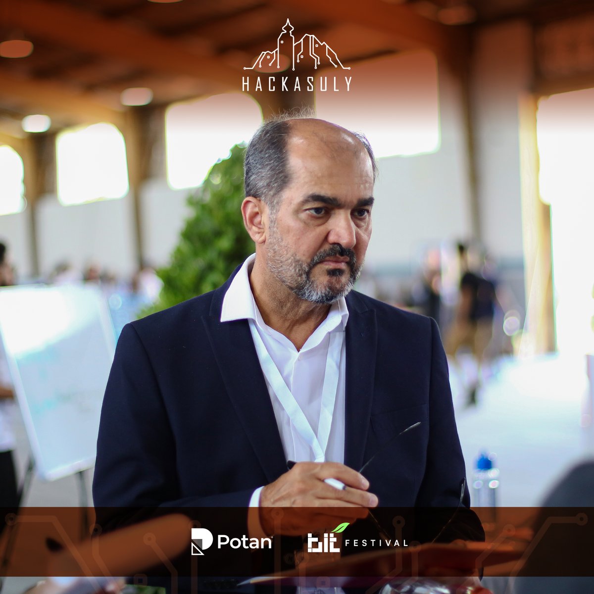hackasuly's tweet photo. دادوەرەکان دەستیانکرد بە هەڵسەنگاندنی پڕۆژەکان!
The judges started to inspect the projects!
#Hackasuly2023 #hackasuly #Bitfestival2023 #Bit #techfest #technology #potan https://t.co/wvW0YGhBIU