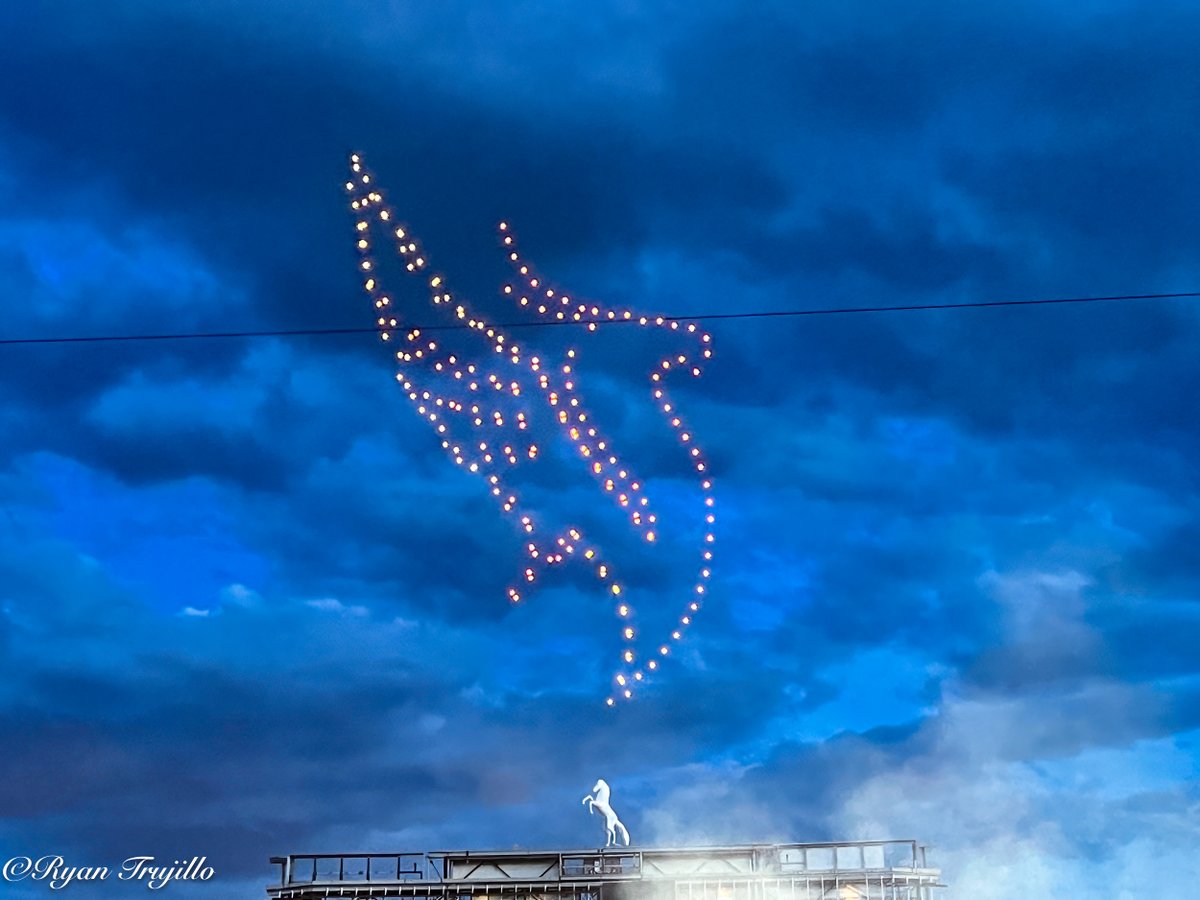 ryantujillo's tweet photo. The drone performance at the @ILLENIUM concert last Saturday left me completely amazed!
#illenium #illeniumtrilogy #concert #fatherdaughter #edmmusic https://t.co/xYI1ummnNr
